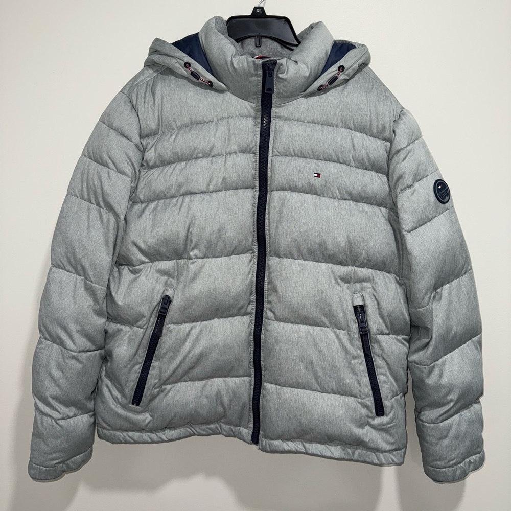 Tommy Hilfiger Men's Light Gray Puffer Jacket - Excellent barely used condition! - Picture 4 of 13